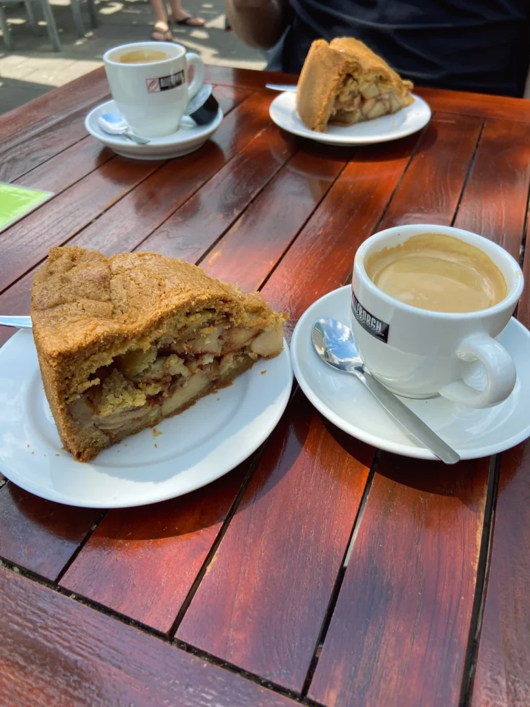 Amsterdam: Cafe Winkel 43